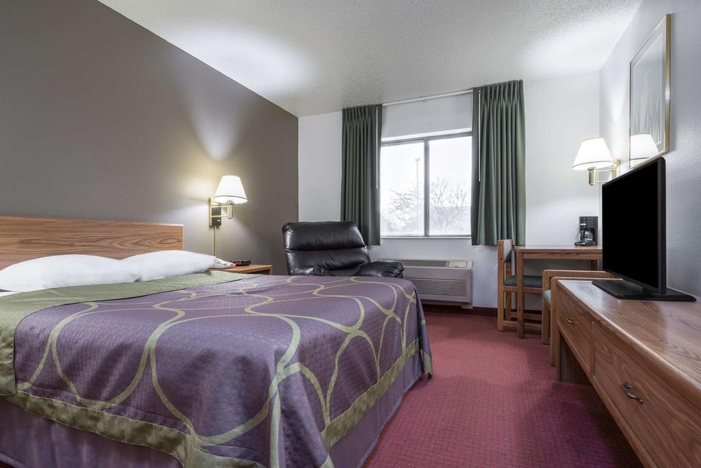 Super 8 By Wyndham Fond Du Lac Exterior foto
